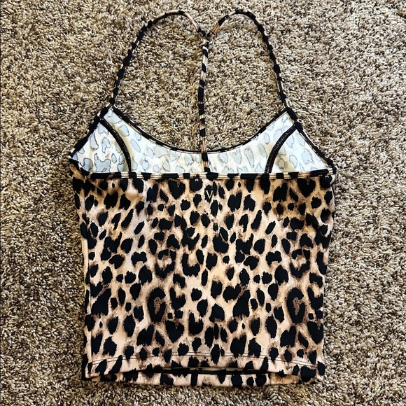 VICTORIA’S SECRET TAN & BLACK CHEETAH PRINT CROP WITH SILVER RING BACK DETAIL - Picture 2 of 2